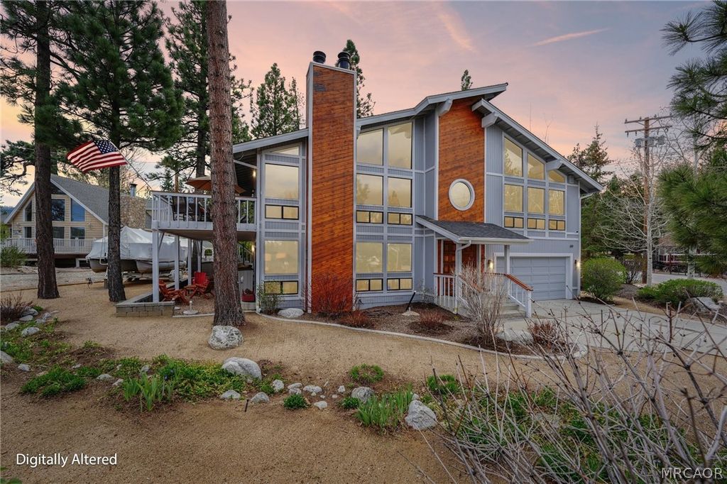 Photo of 619 Landlock Landing, Big Bear Lake, CA 92315 (MLS # 32600802)