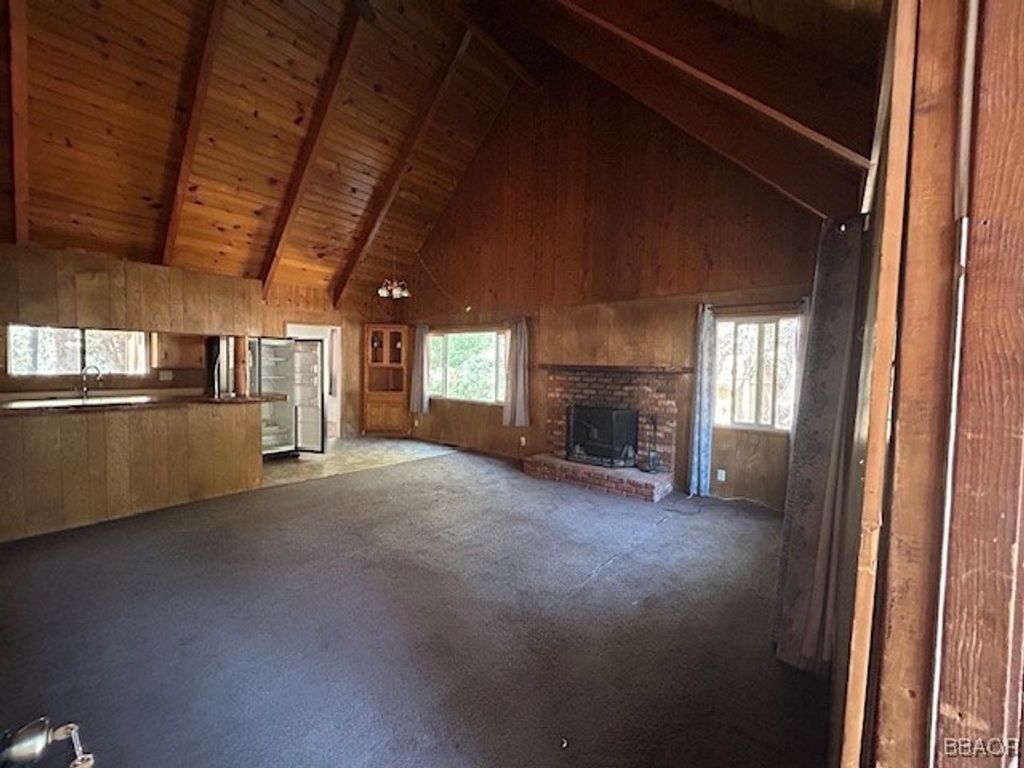 Photo of 496 Catalina Road, Big Bear Lake, CA 92315 (MLS # 32501599)
