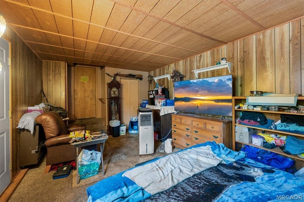 Photo of 396 Holmes Lane, Sugarloaf, CA 92386 (MLS # 32601801)