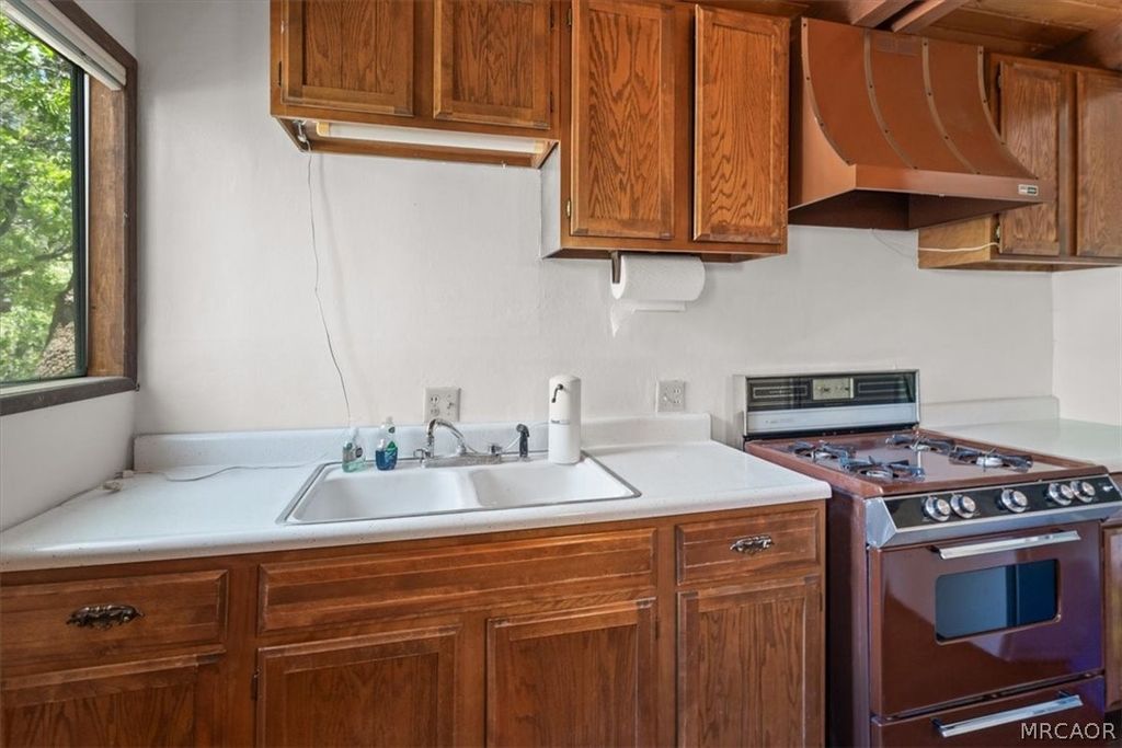 Photo of 1011 Butte Avenue, Big Bear City, CA 92314 (MLS # 32601352)