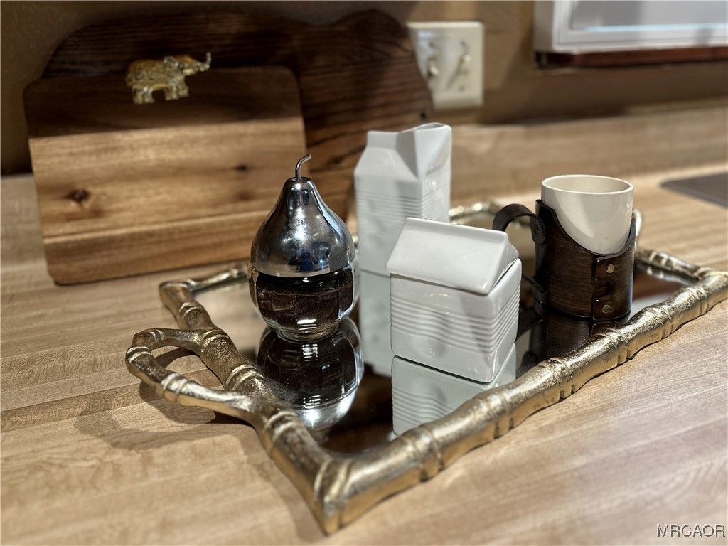 Photo of 29 Lakeview Trail, Fawnskin, CA 92333 (MLS # 32502518)