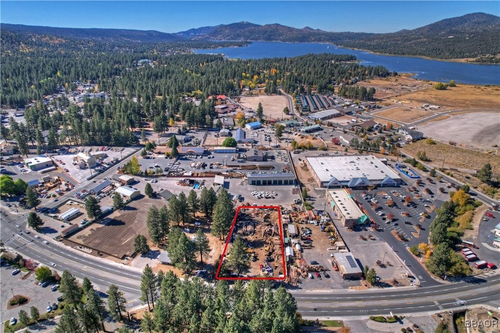 Photo of 42112 Big Bear Boulevard, Big Bear Lake, CA 92315 (MLS # 32405931)