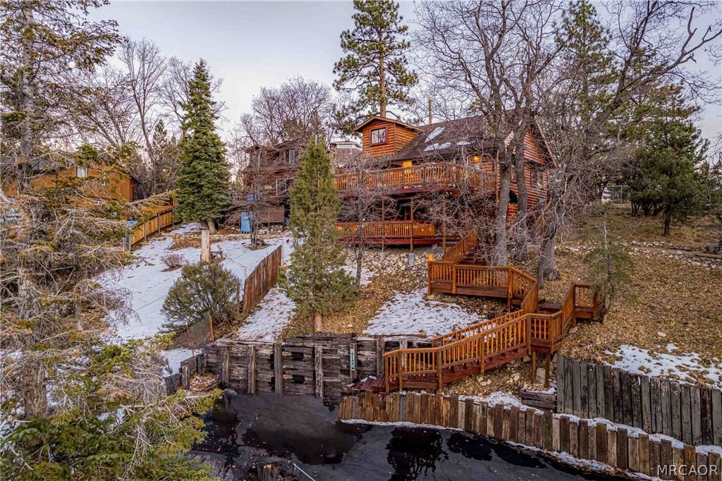 Photo of 1127 Crags Lane, Fawnskin, CA 92333 (MLS # 32600485)