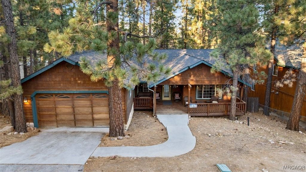 Photo of 41640 Mockingbird Drive, Big Bear Lake, CA 92315 (MLS # 32502801)
