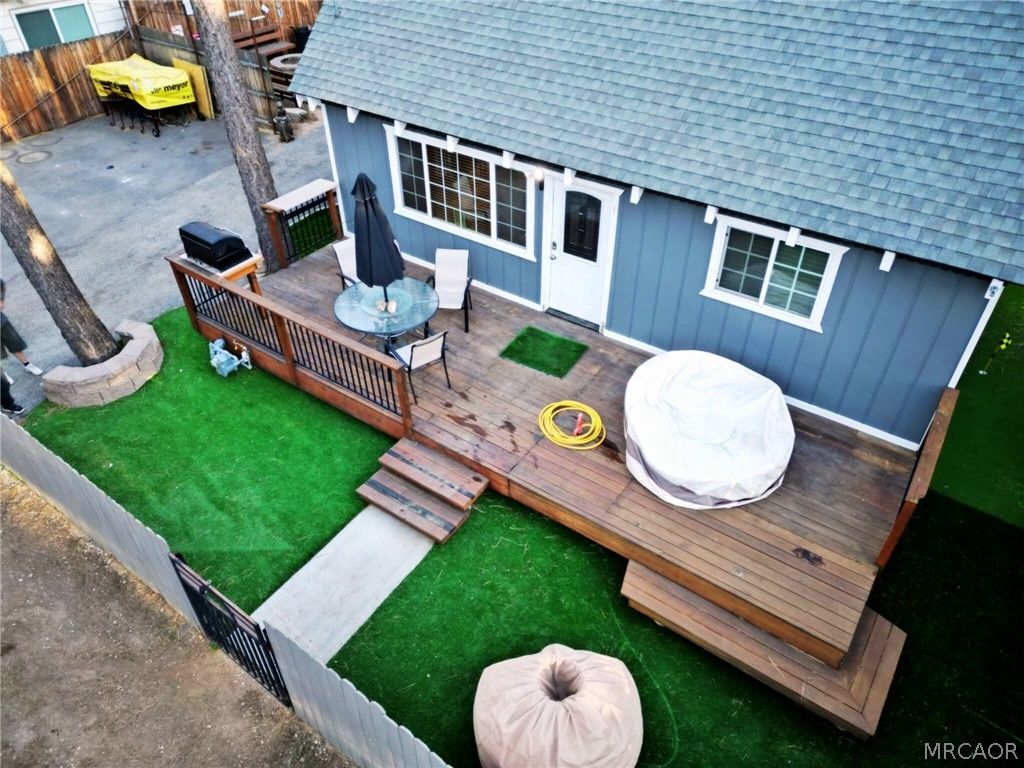 Photo of 2050 9th Lane Ln, Big Bear City, CA 92315 (MLS # 32601234)