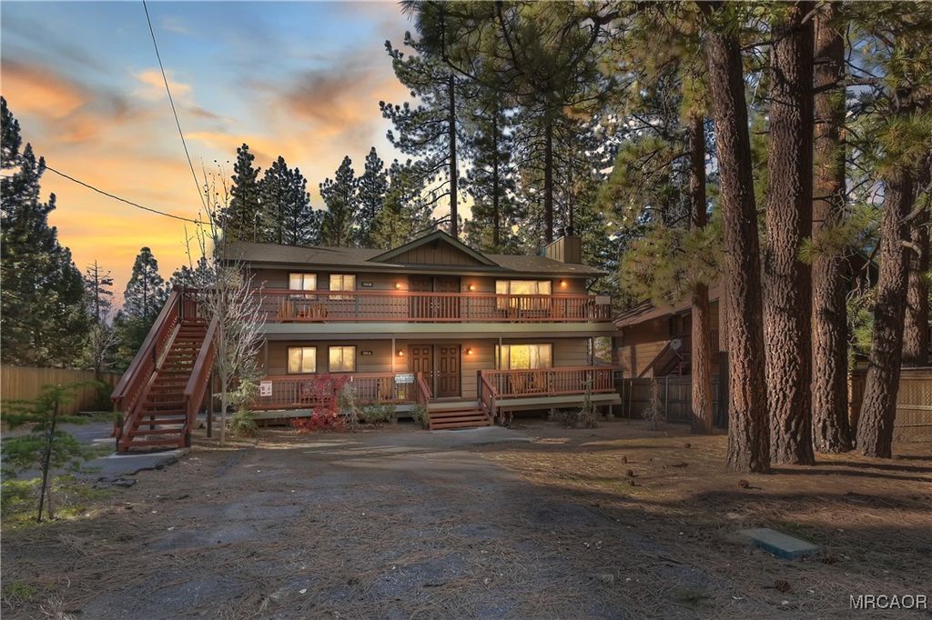 Photo of 596 Summit Boulevard #A &amp; B, Big Bear Lake, CA 92315 (MLS # 32502662)
