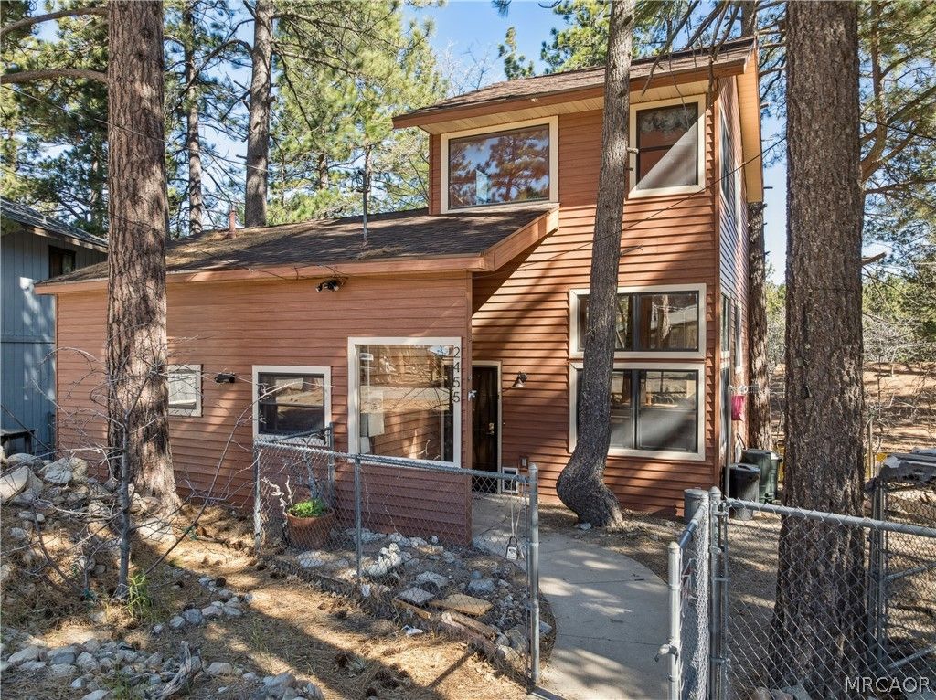 Photo of 2455 Elko Drive, Arrowbear, CA 92382 (MLS # 32600262)