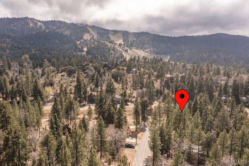 Photo of 43496 Colusa Drive, Big Bear Lake, CA 92315 (MLS # 32600880)