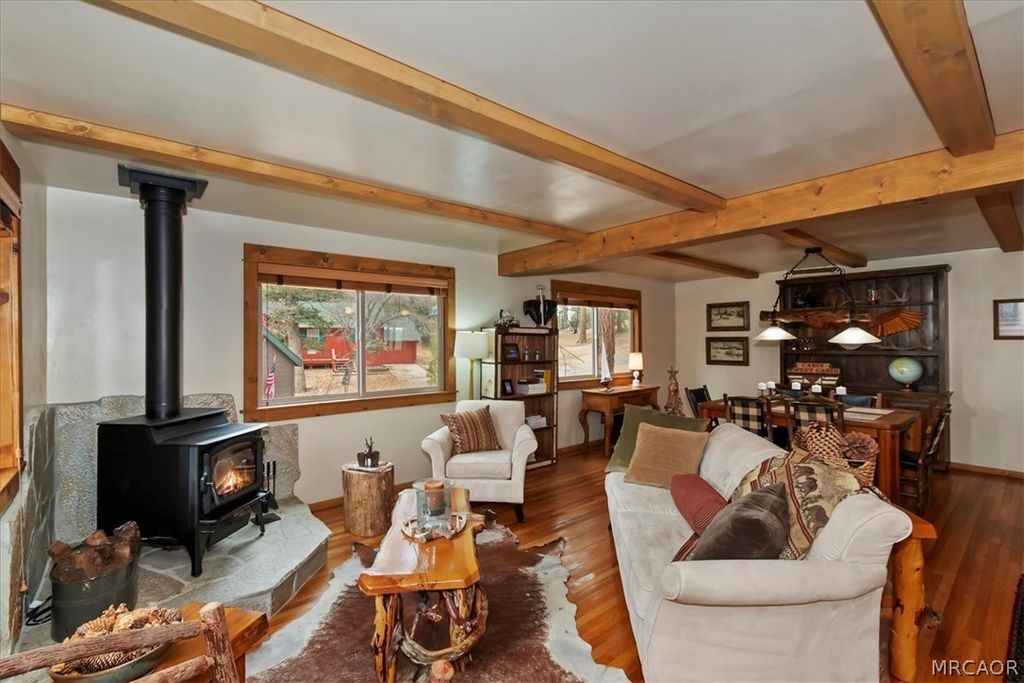 Photo of 929 Andrew Lane, Big Bear Lake, CA 92315 (MLS # 32601051)