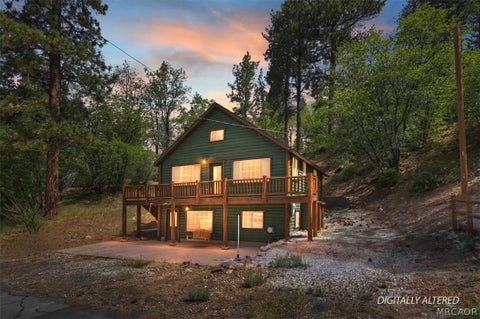 Photo of 43400 Sheephorn Road, Big Bear Lake, CA 92315 (MLS # 32601337)
