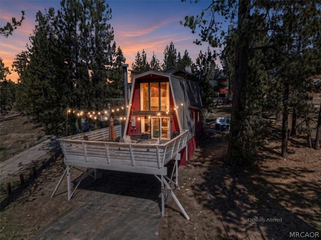 Photo of 777 Iris Drive, Big Bear Lake, CA 92315 (MLS # 32602245)