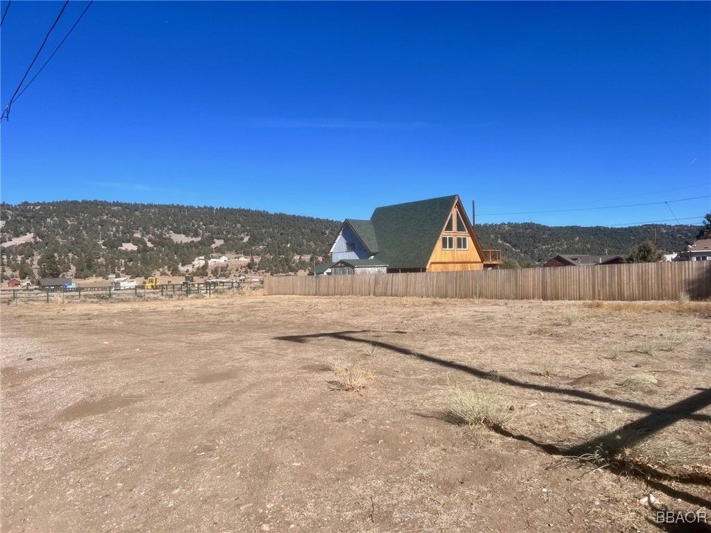 Photo of 0 Hemlock Lane, Big Bear City, CA 92314 (MLS # 32406193)