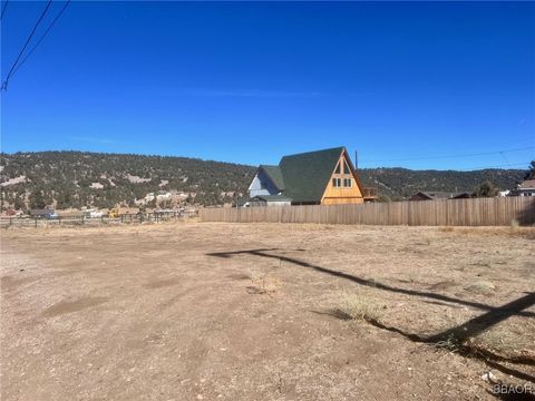 Photo of 0 Hemlock Lane, Big Bear City, CA 92314 (MLS # 32406193)