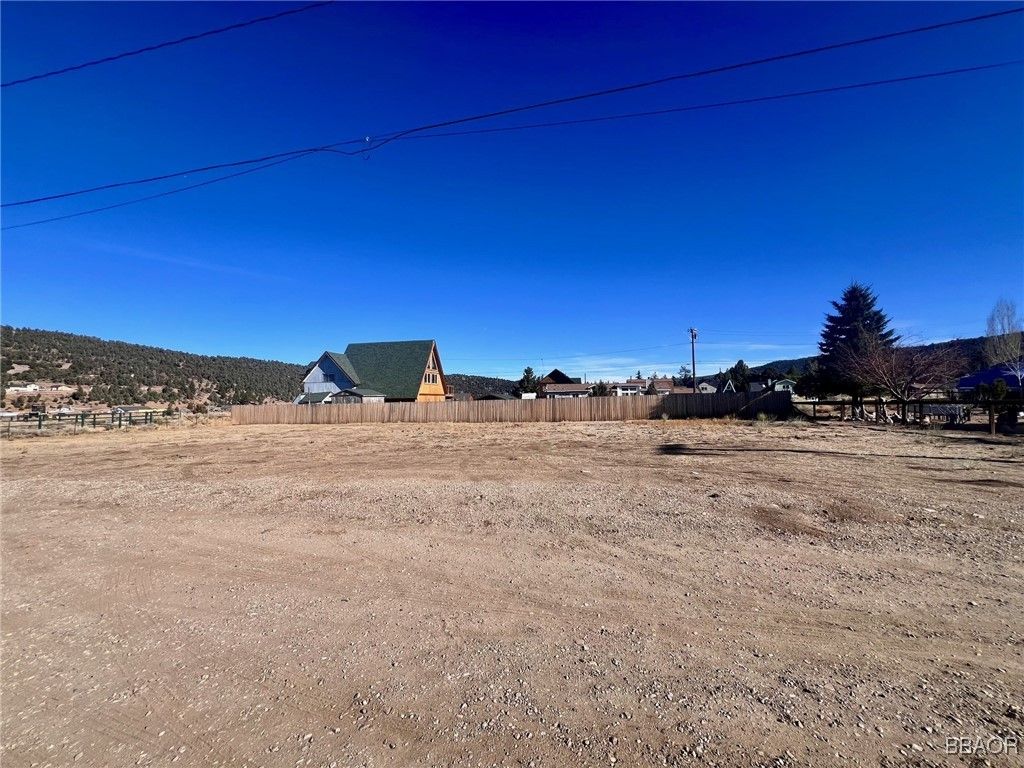Photo of 0 Hemlock Lane, Big Bear City, CA 92314 (MLS # 32406193)