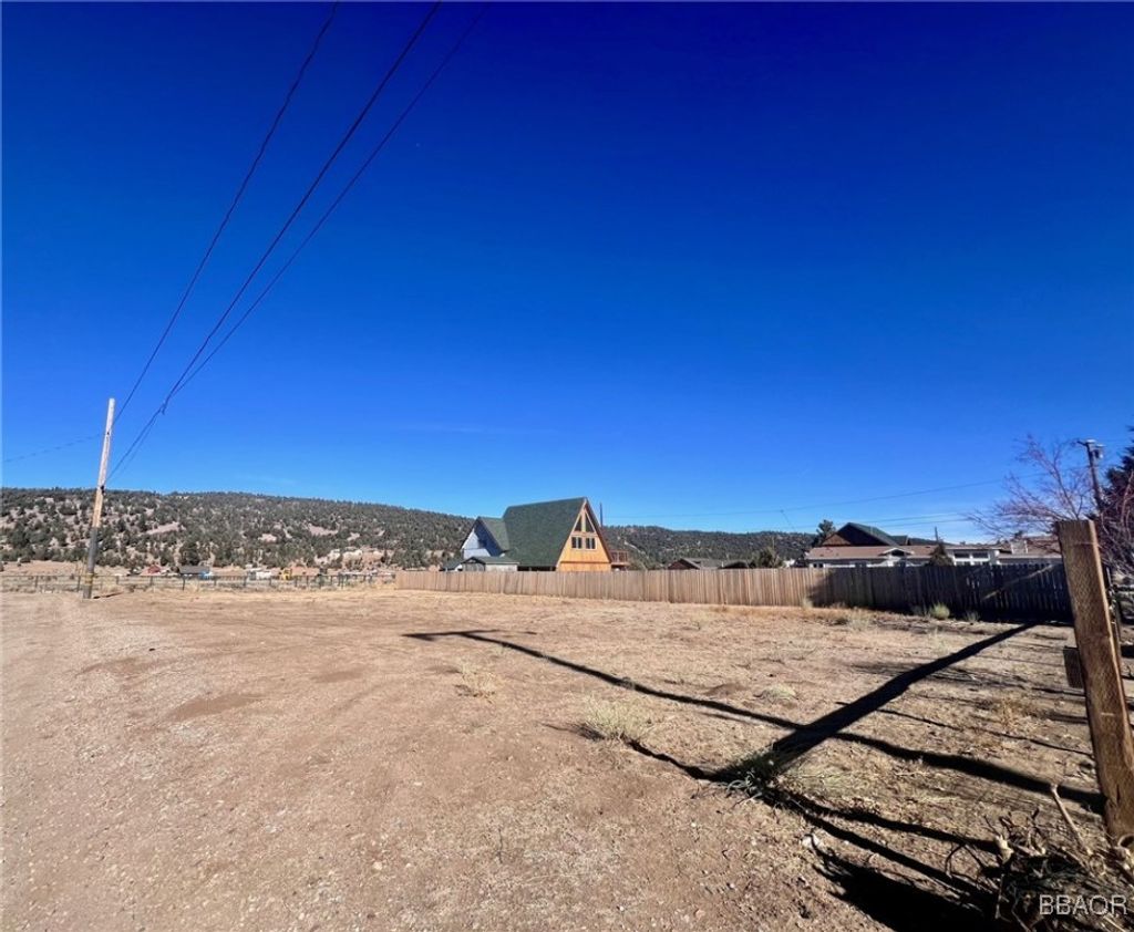 Photo of 0 Hemlock Lane, Big Bear City, CA 92314 (MLS # 32406193)
