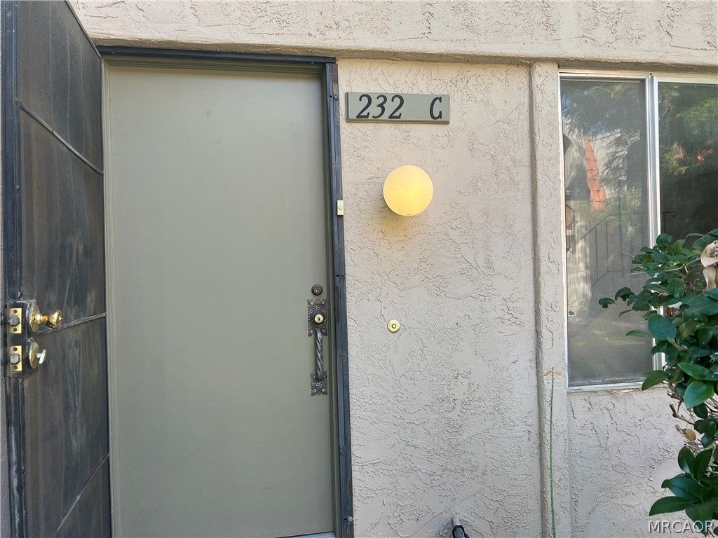Photo of 232 E Via Escuela #C, Palm Springs, CA 92262 (MLS # 32600372)