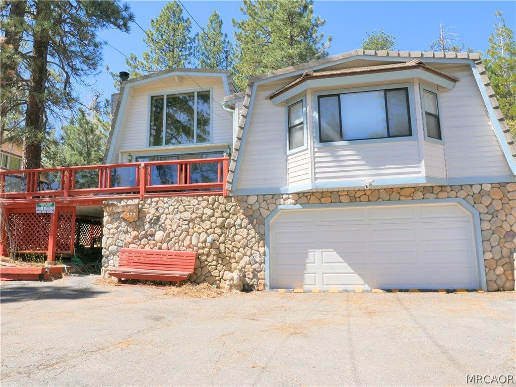 Photo of 572 Cienega Road, Big Bear Lake, CA 92315 (MLS # 32600653)