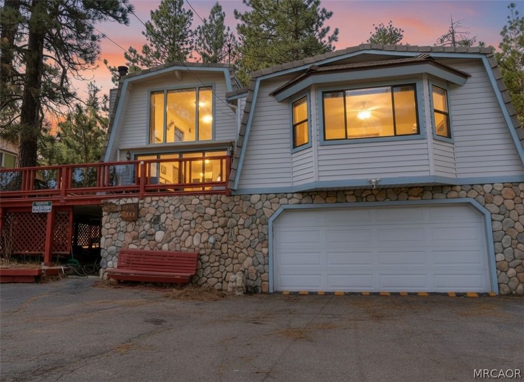 Photo of 572 Cienega Road, Big Bear Lake, CA 92315 (MLS # 32600653)