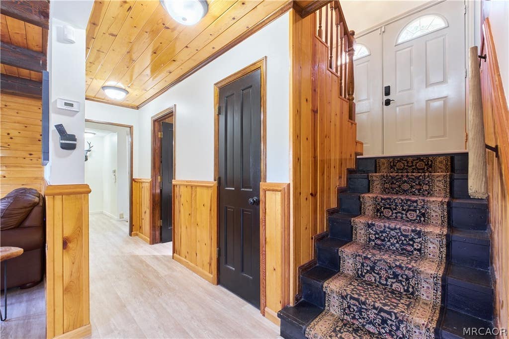 Photo of 509 Wallace Lane, Big Bear City, CA 92314 (MLS # 32601803)