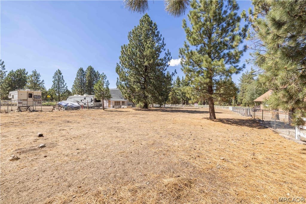 Photo of 2146 Glencove Drive, Big Bear City, CA 92314 (MLS # 32601765)