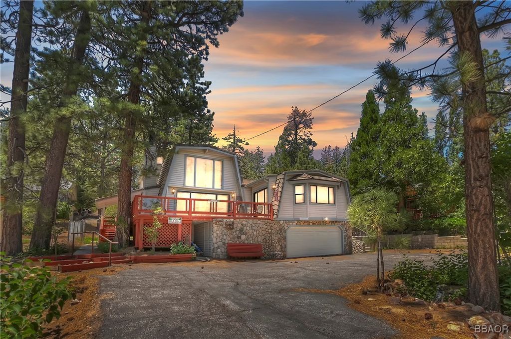 Photo of 572 Cienega Road, Big Bear Lake, CA 92315 (MLS # 32501576)