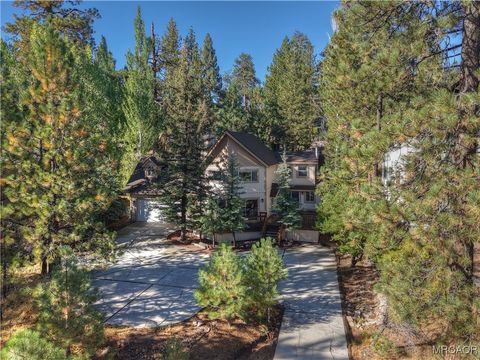 Photo of 610 Cienega Road, Big Bear Lake, CA 92315 (MLS # 32502348)