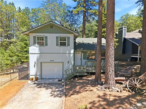 Photo of 849 Ford Lane, Big Bear Lake, CA 92315 (MLS # 32601505)