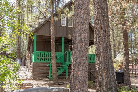 Photo of 512 W Rainbow Boulevard, Big Bear City, CA 92314 (MLS # 32602152)
