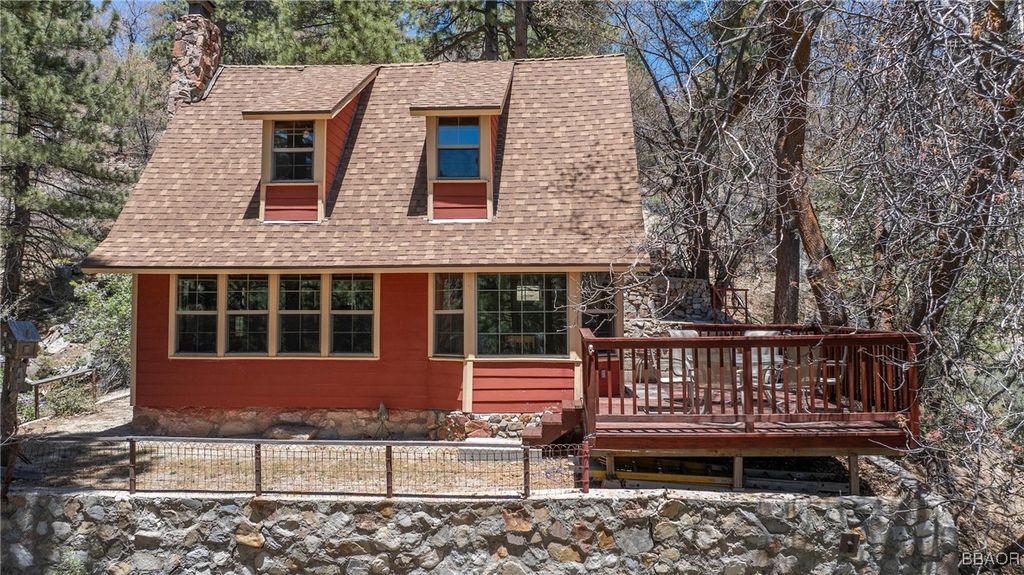 Photo of 352 Big Bear Trail, Fawnskin, CA 92333 (MLS # 32501255)