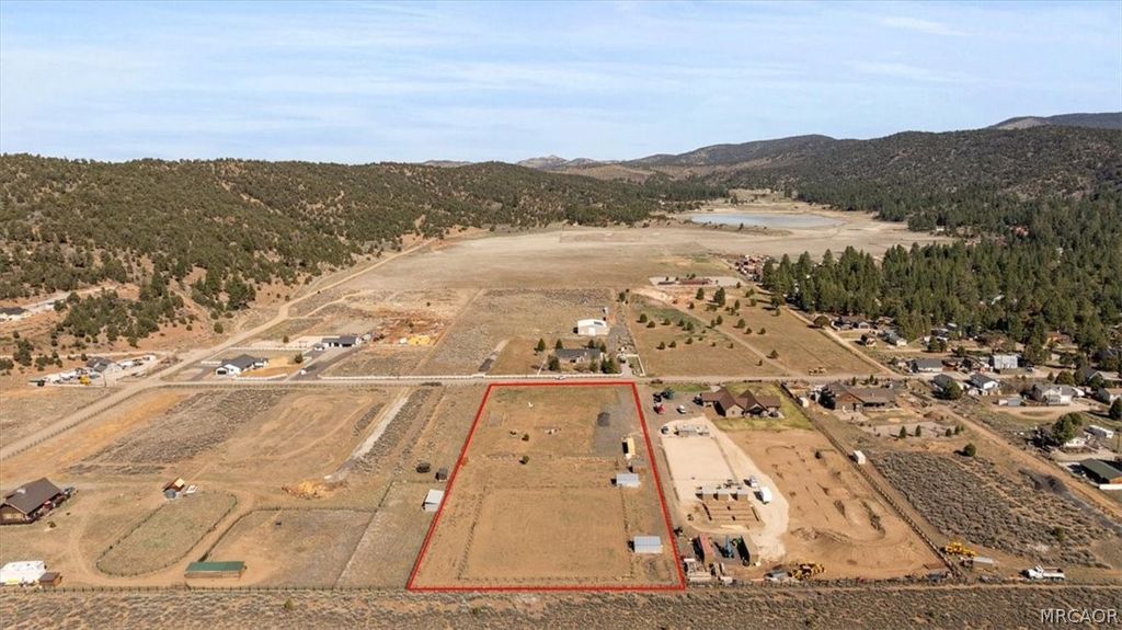 Photo of 735 Cypress Lane, Big Bear City, CA 92314 (MLS # 32600627)