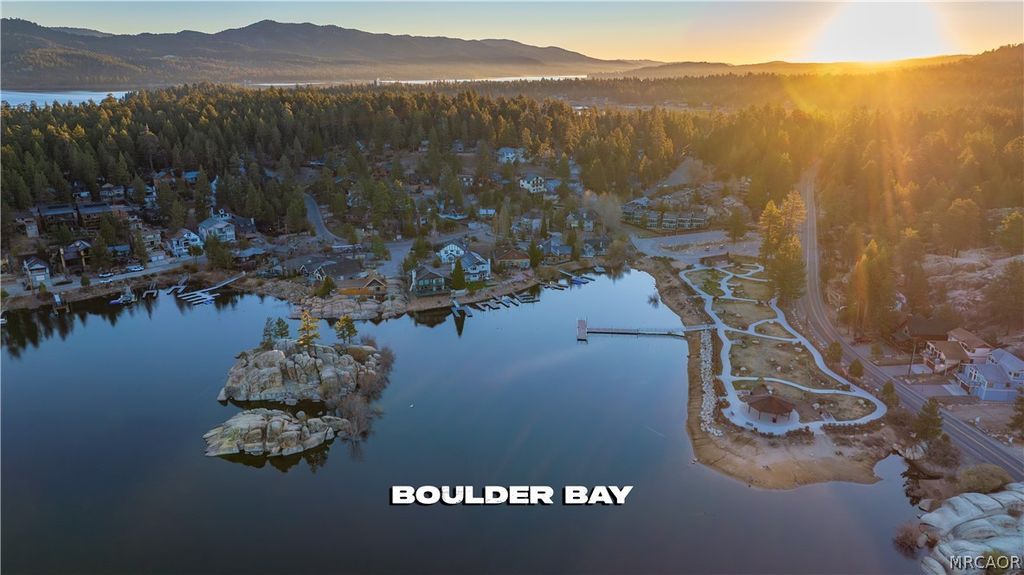 Photo of 826 Boulder Road, Big Bear Lake, CA 92315 (MLS # 32600577)