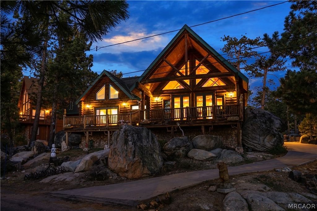Photo of 826 Boulder Road, Big Bear Lake, CA 92315 (MLS # 32600577)