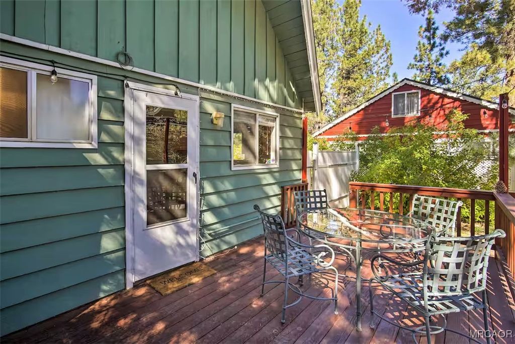 Photo of 161 Moreno Lane, Sugarloaf, CA 92386 (MLS # 32502477)