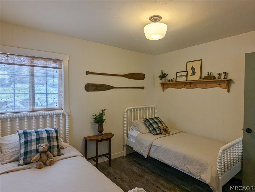 Photo of 42897 Encino Road, Big Bear Lake, CA 92315 (MLS # 32600288)