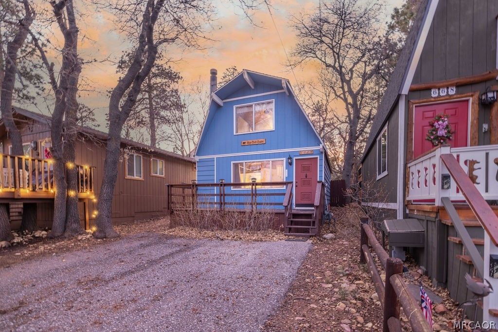 Photo of 672 Holmes Lane, Sugarloaf, CA 92386 (MLS # 32600345)