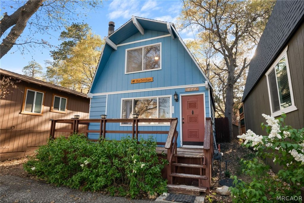 Photo of 672 Holmes Lane, Sugarloaf, CA 92386 (MLS # 32600345)