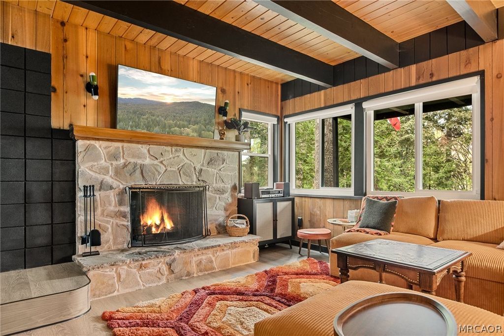 Photo of 29015 Alder Terrace, Cedar Glen, CA 92321 (MLS # 32600878)