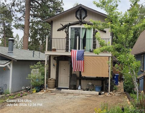 Photo of 805 Riverside Avenue, Sugarloaf, CA 92386 (MLS # 32601609)
