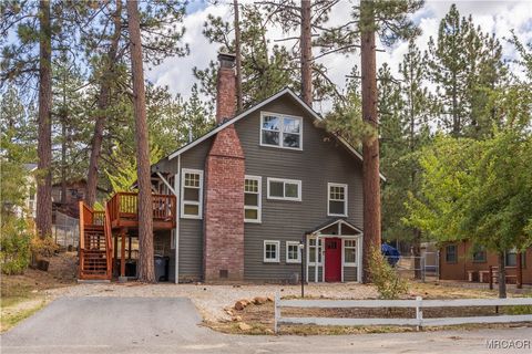 Photo of 195 Elgin Road, Big Bear Lake, CA 92315 (MLS # 32502382)