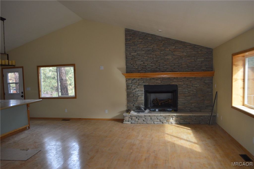 Photo of 1115 Elmwood Place, Big Bear City, CA 92314 (MLS # 32502700)