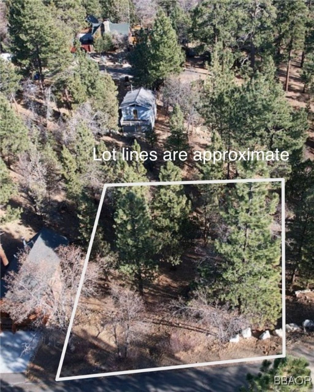 Photo of 899 Kern Avenue, Sugarloaf, CA 92386 (MLS # 32502025)