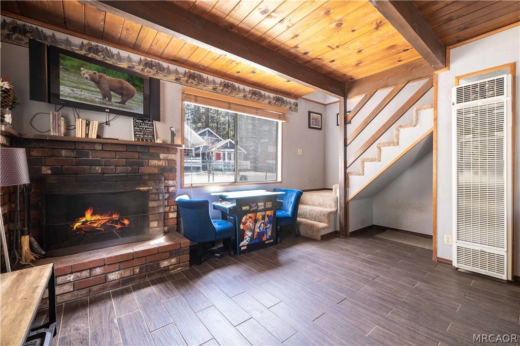 Photo of 301 W Rainbow, Big Bear City, CA 92314 (MLS # 32600668)