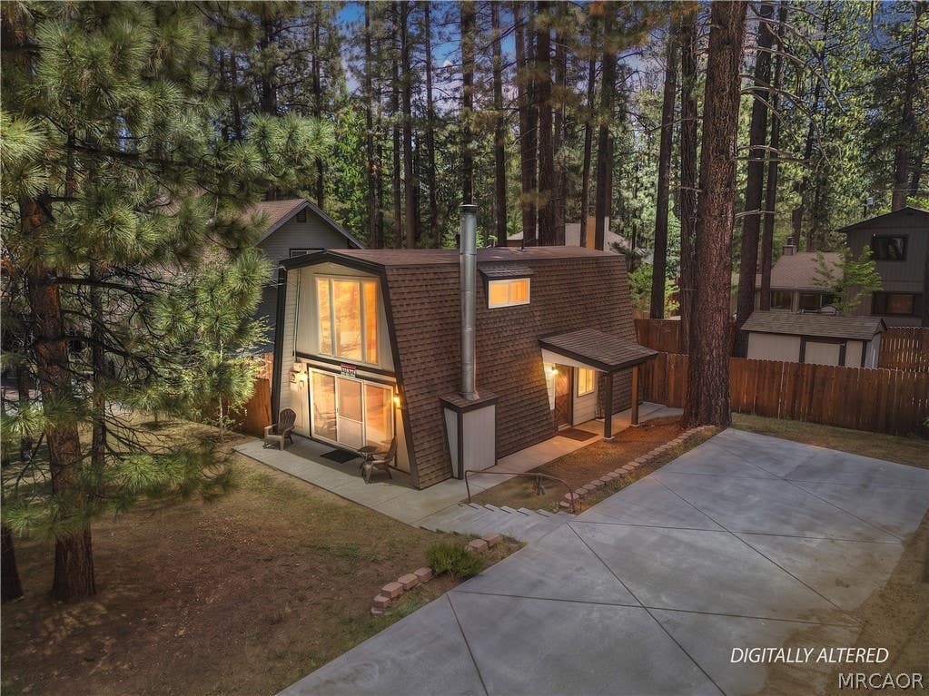 Photo of 791 Mountain Sky Drive, Big Bear Lake, CA 92315 (MLS # 32601407)