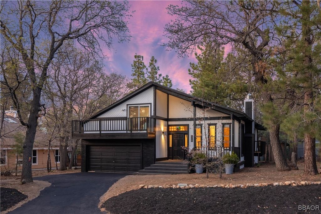 Photo of 1720 Cascade Road, Big Bear City, CA 92314 (MLS # 32501214)