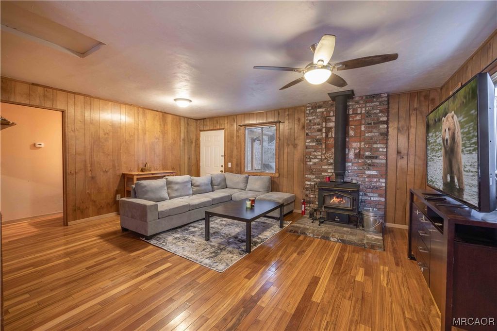 Photo of 794 Spruce Lane, Sugarloaf, CA 92386 (MLS # 32600008)