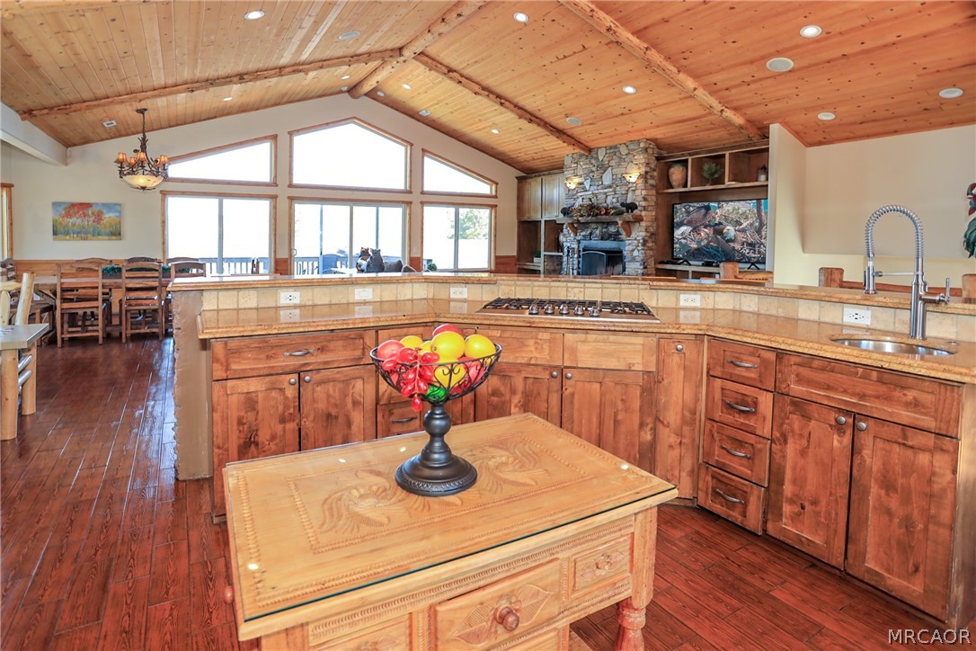Big Bear Lake, California, 92315, United States, 6 Bedrooms Bedrooms, ,5 BathroomsBathrooms,Residential,Active,2028781