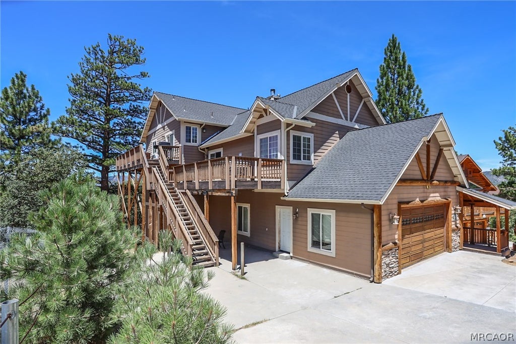 Photo of 896 Sky High Drive, Big Bear Lake, CA 92315 (MLS # 32600347)