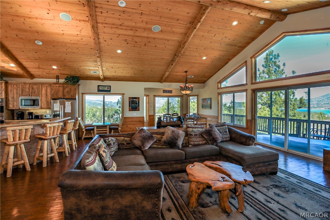 Big Bear Lake, California, 92315, United States, 6 Bedrooms Bedrooms, ,5 BathroomsBathrooms,Residential,Active,2028781