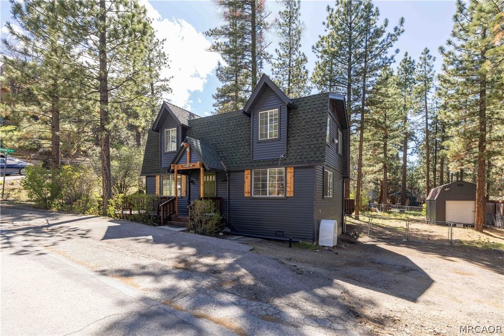 Photo of 745 Barret Way, Big Bear City, CA 92314 (MLS # 32600749)