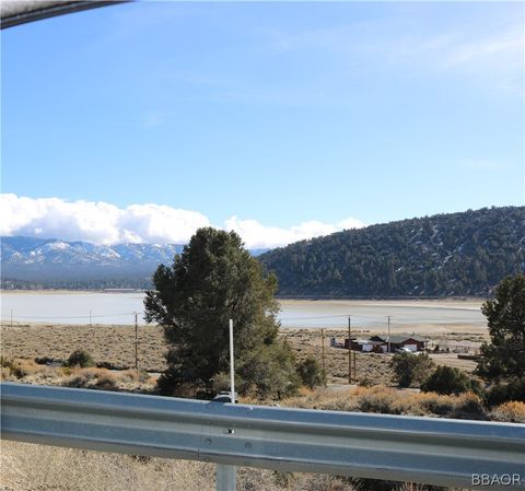 Photo of 2184 Baldwin Lake Road, Big Bear City, CA 92314 (MLS # 32401457)